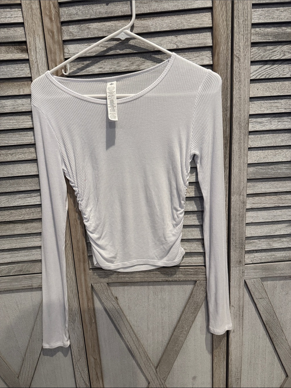 ALO Yoga White Ribbed Long Sleeve Top with Side Ruching size medium